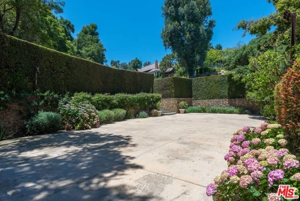 1957 Mandeville Canyon Road - Photo 44