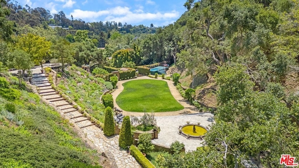 1957 Mandeville Canyon Road - Photo 39
