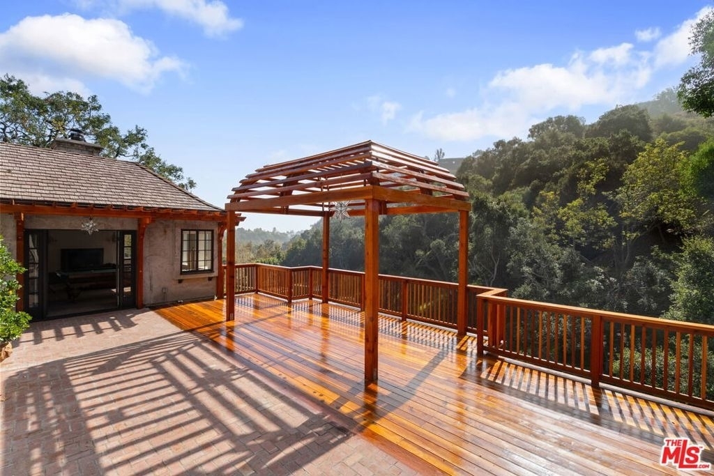 1957 Mandeville Canyon Road - Photo 14