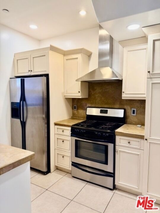917 N Sierra Bonita Avenue - Photo 2