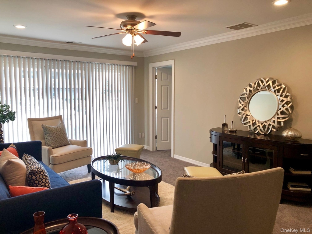 10 Westwood Drive - Photo 4