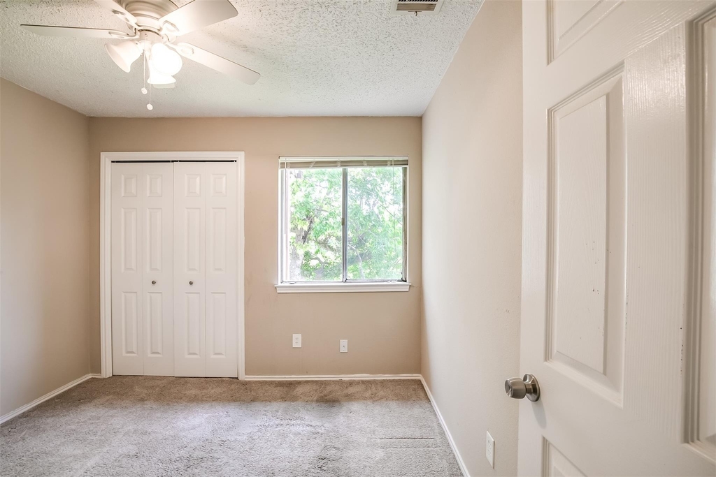8419 Riverstone Dr - Photo 11