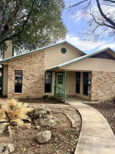 728 W San Antonio St - Photo 0