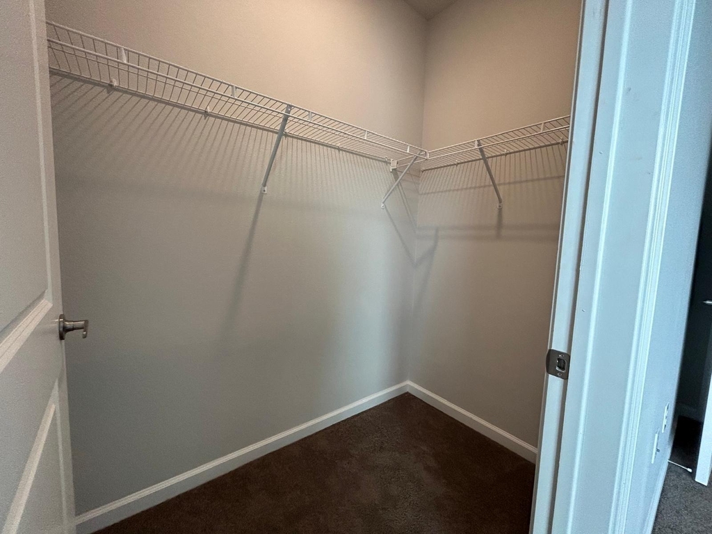 2136 W 34th St - Photo 7