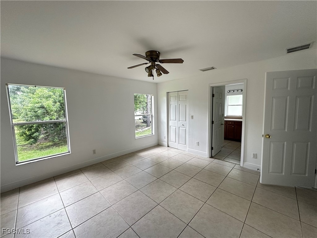 301 E 12th Street - Photo 8
