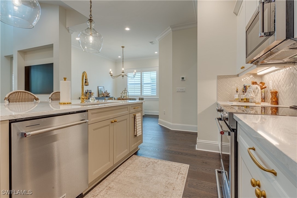 7213 Saona Court - Photo 5