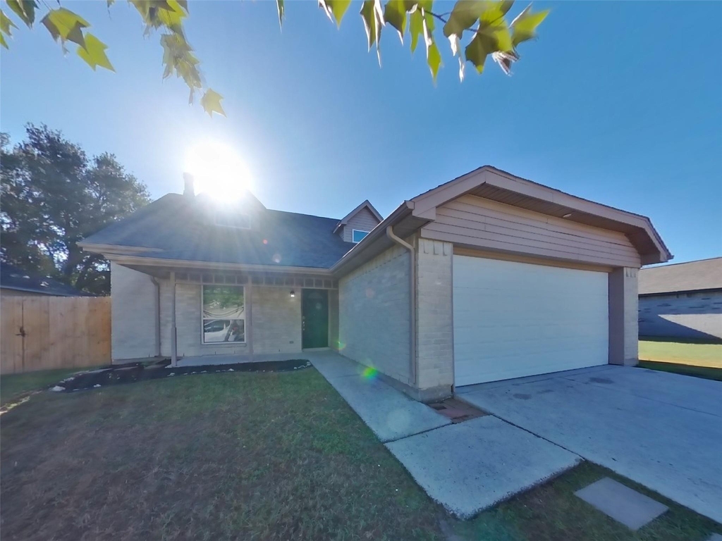 4 Bedrooms at 12219 White River Drive for $1,649 by Ayesha Wilson | RentHop