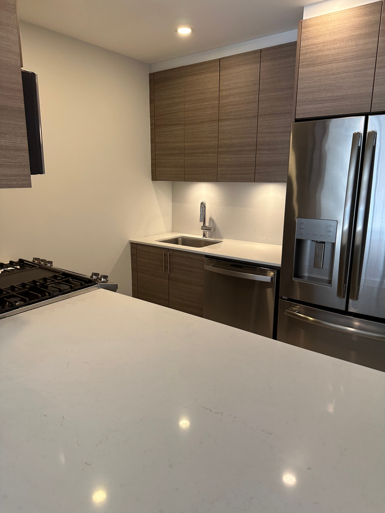 West 48th Street - Photo 7