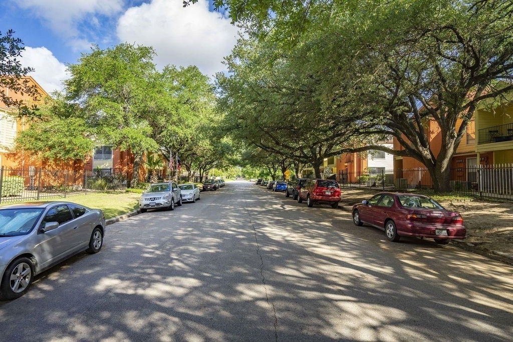 2801 N Broadmead - Photo 5