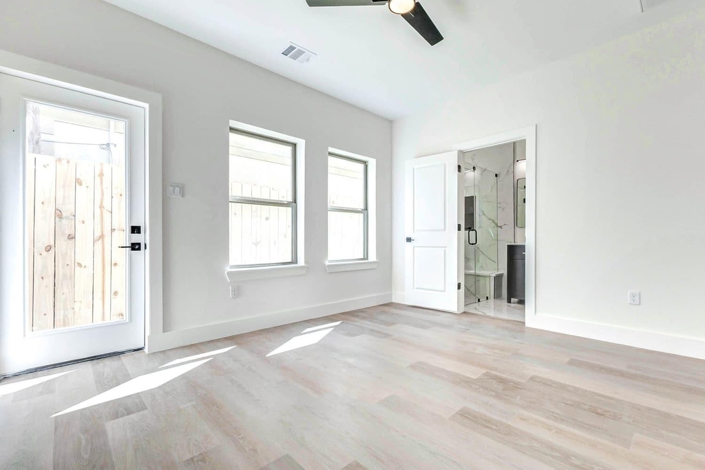 5634 Dolores Street - Photo 25