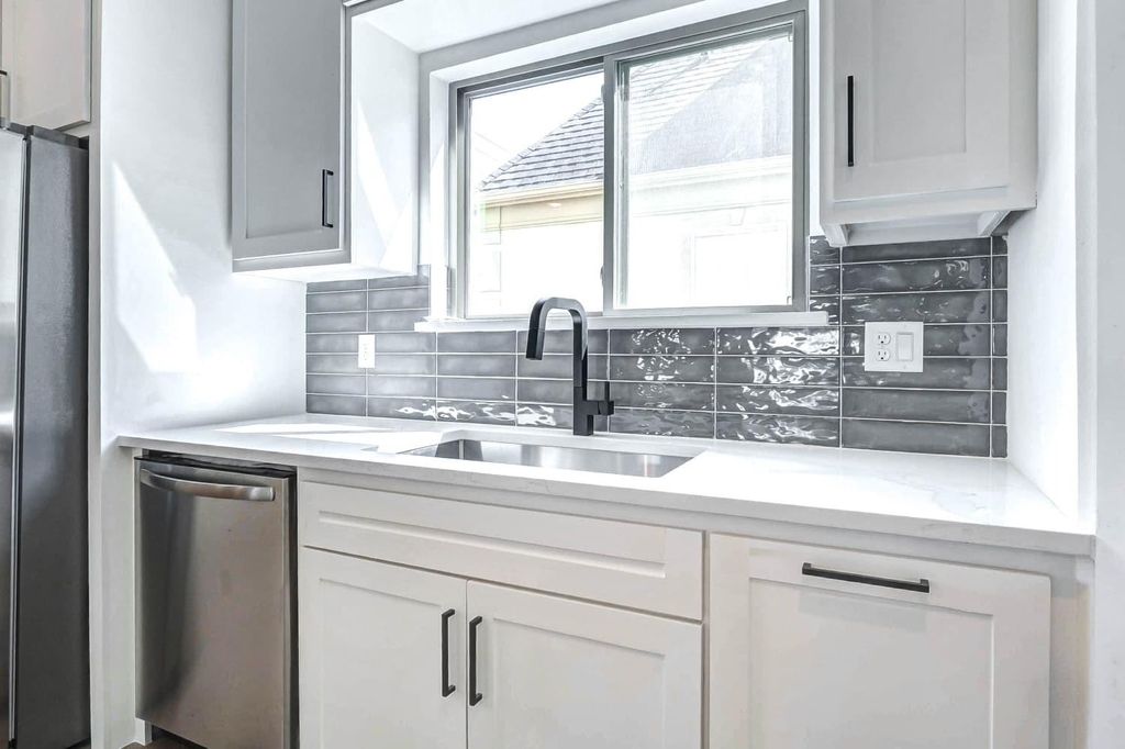 5634 Dolores Street - Photo 14