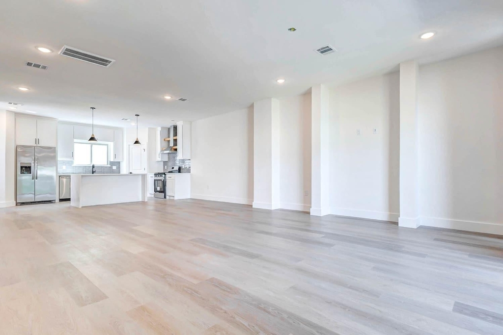 5636 Dolores Street - Photo 31