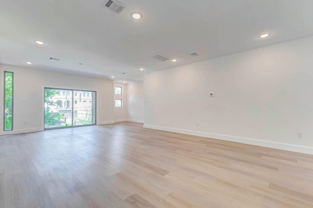 5636 Dolores Street - Photo 9