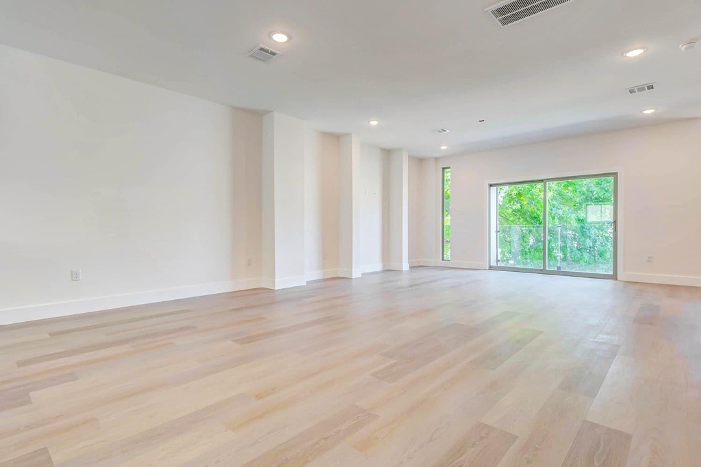 5636 Dolores Street - Photo 32