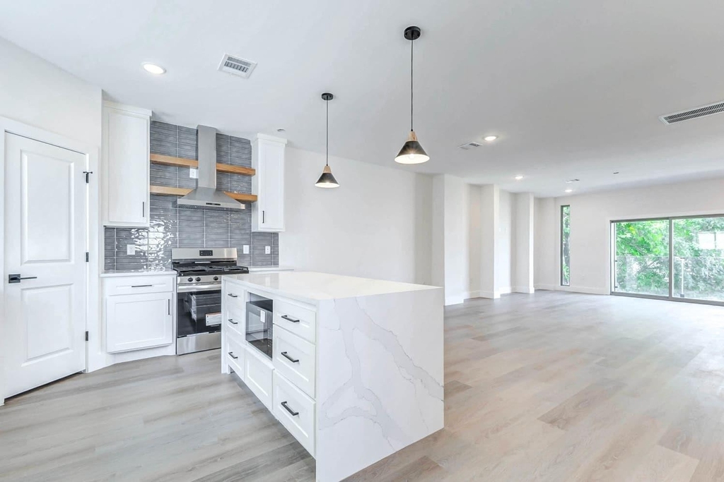 5636 Dolores Street - Photo 36