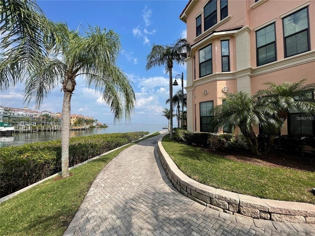 2755 Via Capri Drive - Photo 6