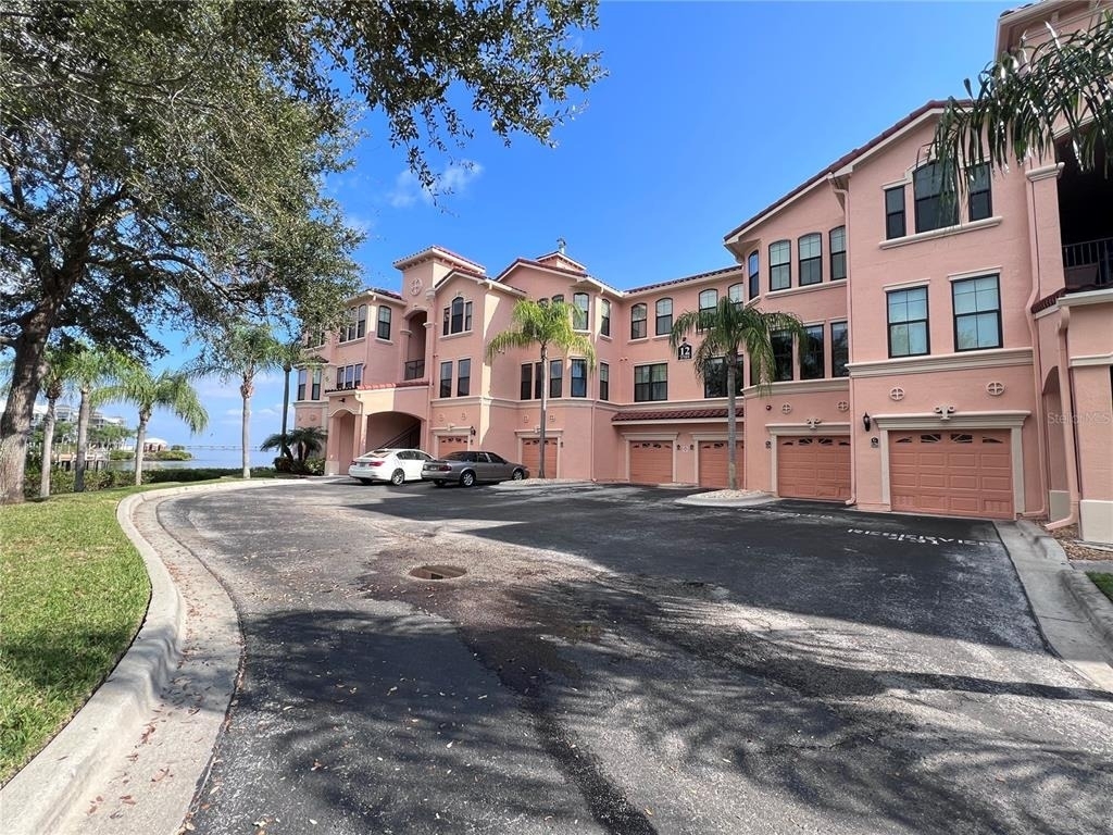 2755 Via Capri Drive - Photo 2