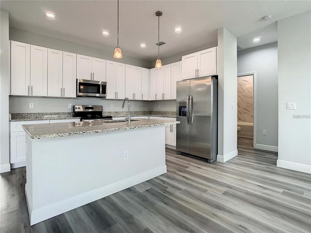15504 Greenwood Avenue - Photo 2