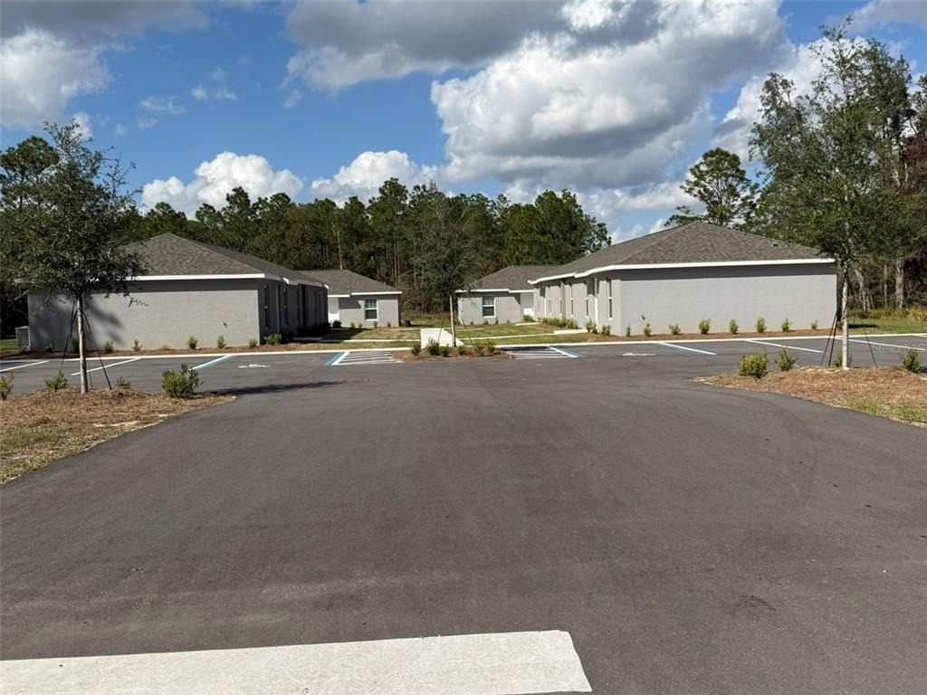 9545 N Travis Drive - Photo 0