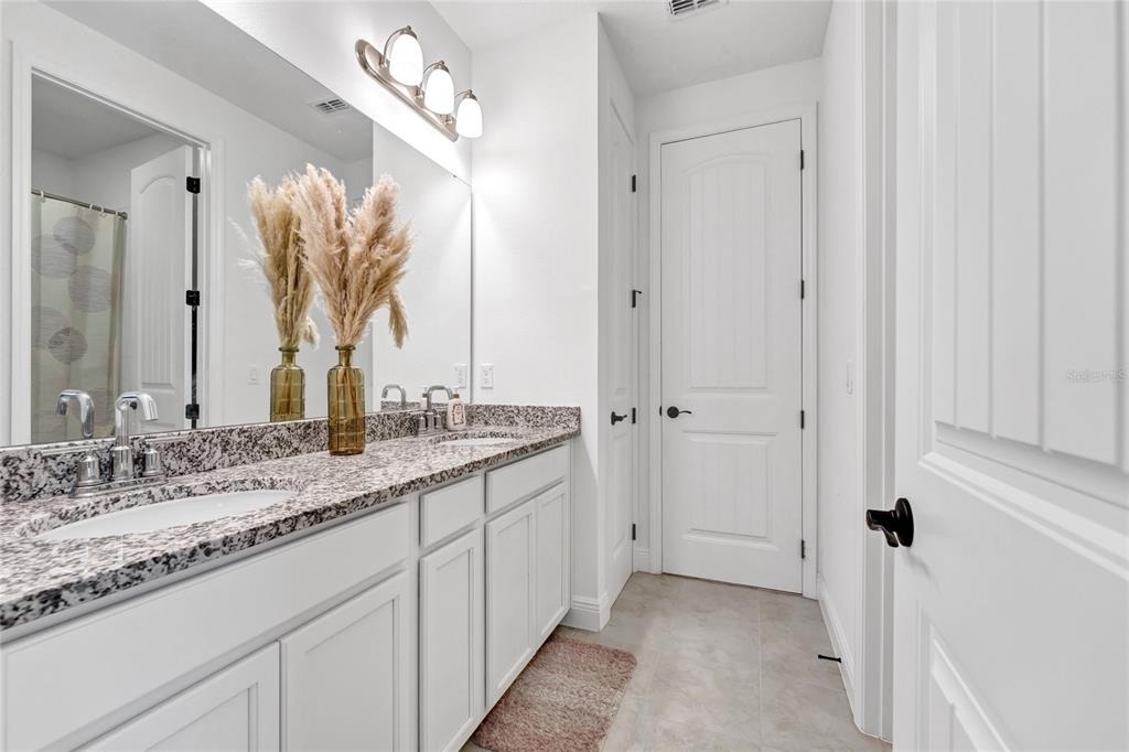 16324 Silver Grove Boulevard - Photo 41