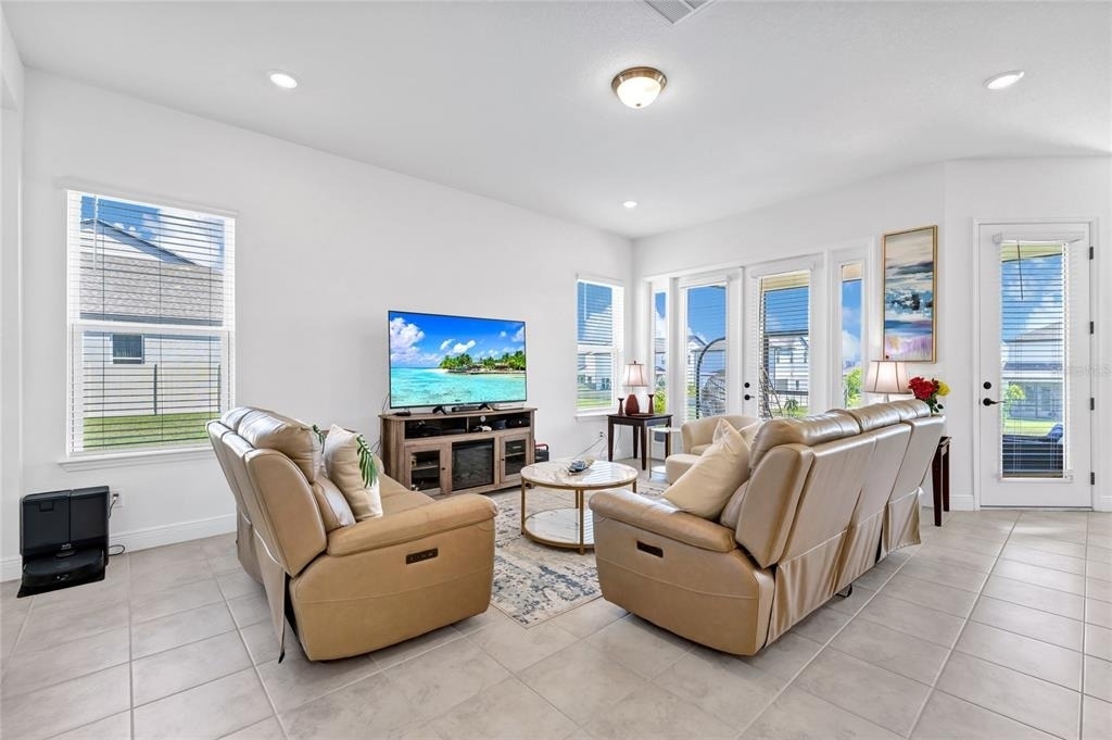 16324 Silver Grove Boulevard - Photo 4