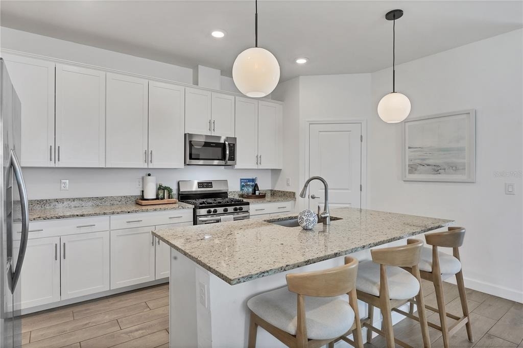 15716 Barefoot Beach Drive - Photo 4