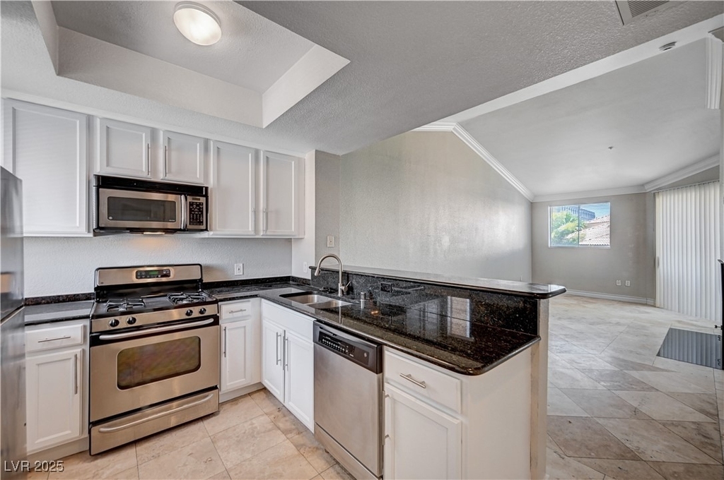 260 E Flamingo Road - Photo 3