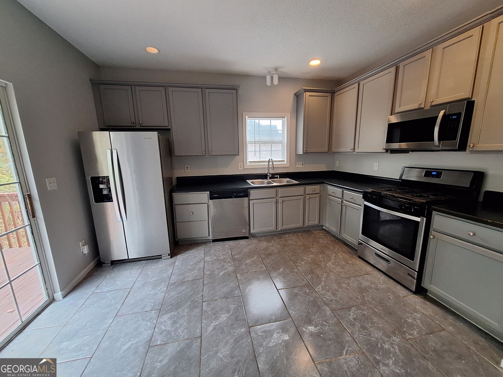 5633 Rutland Drive - Photo 4