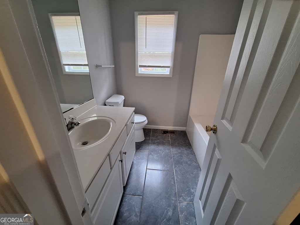 5633 Rutland Drive - Photo 7
