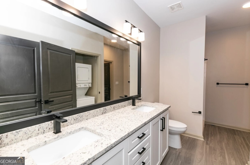 1000 Ashwood Parkway - Photo 10