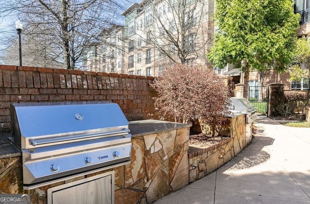 1000 Ashwood Parkway - Photo 16