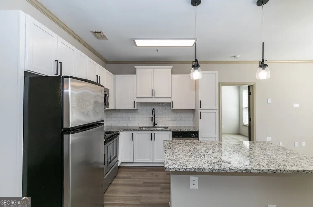 1000 Ashwood Parkway - Photo 5
