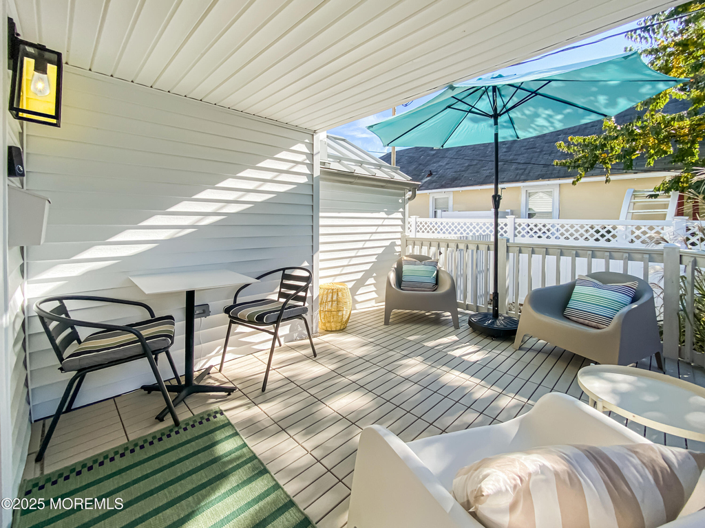 110 Curtis Place - Photo 3