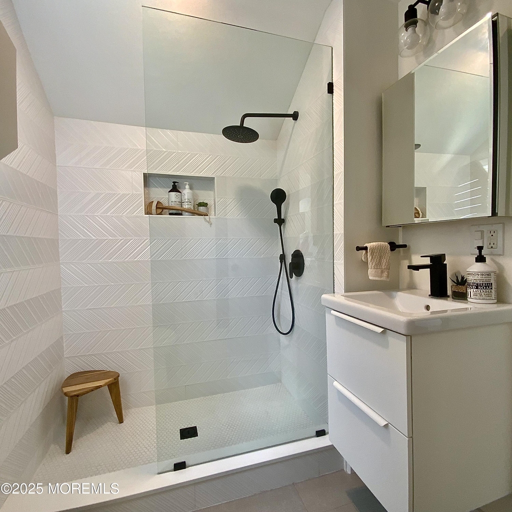 110 Curtis Place - Photo 15
