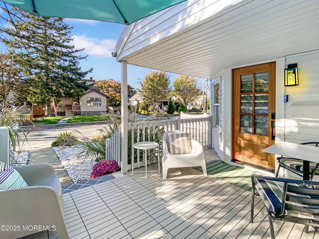 110 Curtis Place - Photo 0