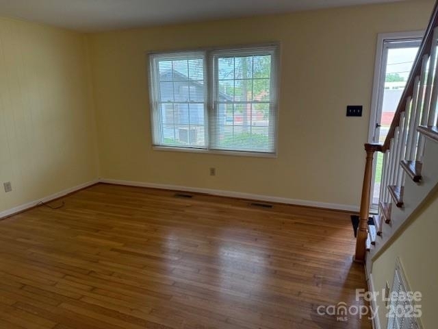 627 Cherry Street - Photo 2