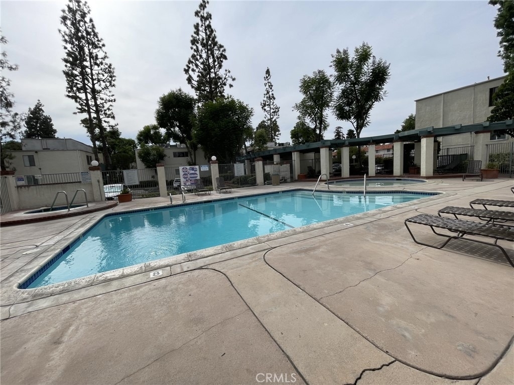 5700 Etiwanda Avenue - Photo 35