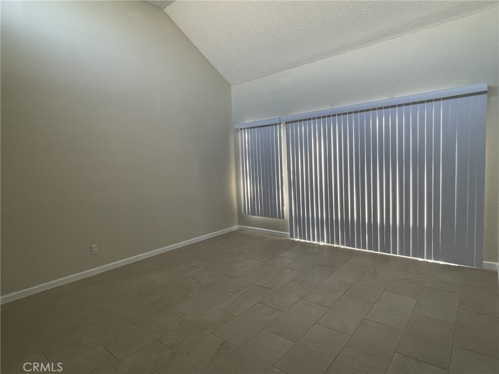 5700 Etiwanda Avenue - Photo 13
