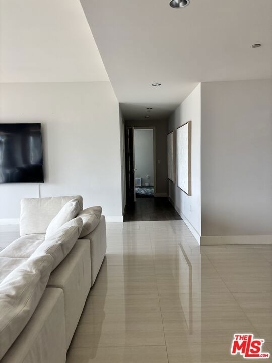 10727 Wilshire Boulevard - Photo 37