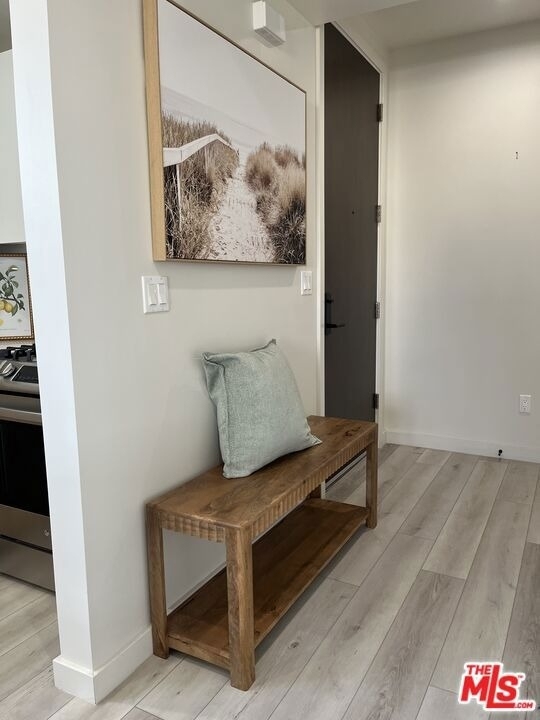 124 S Croft Avenue - Photo 11