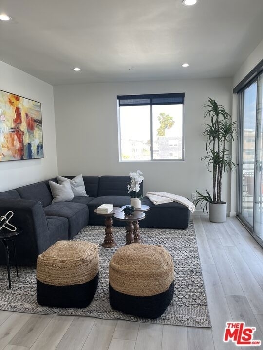 124 S Croft Avenue - Photo 18