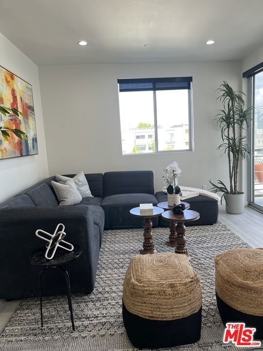 124 S Croft Avenue - Photo 17