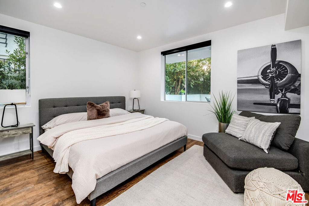 124 S Croft Avenue - Photo 43
