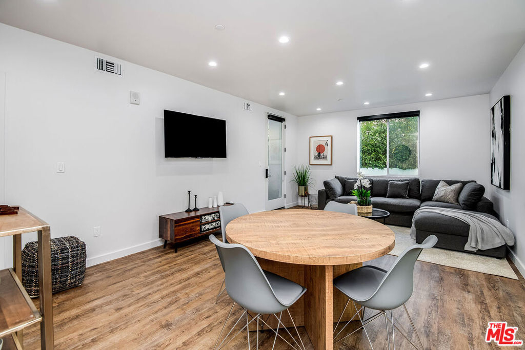 124 S Croft Avenue - Photo 34