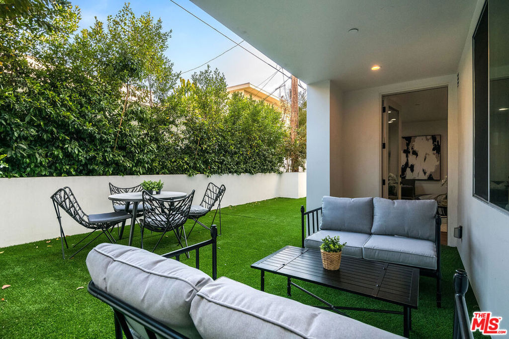 124 S Croft Avenue - Photo 39