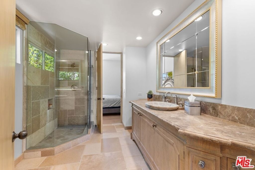605 N Hillcrest Road - Photo 23