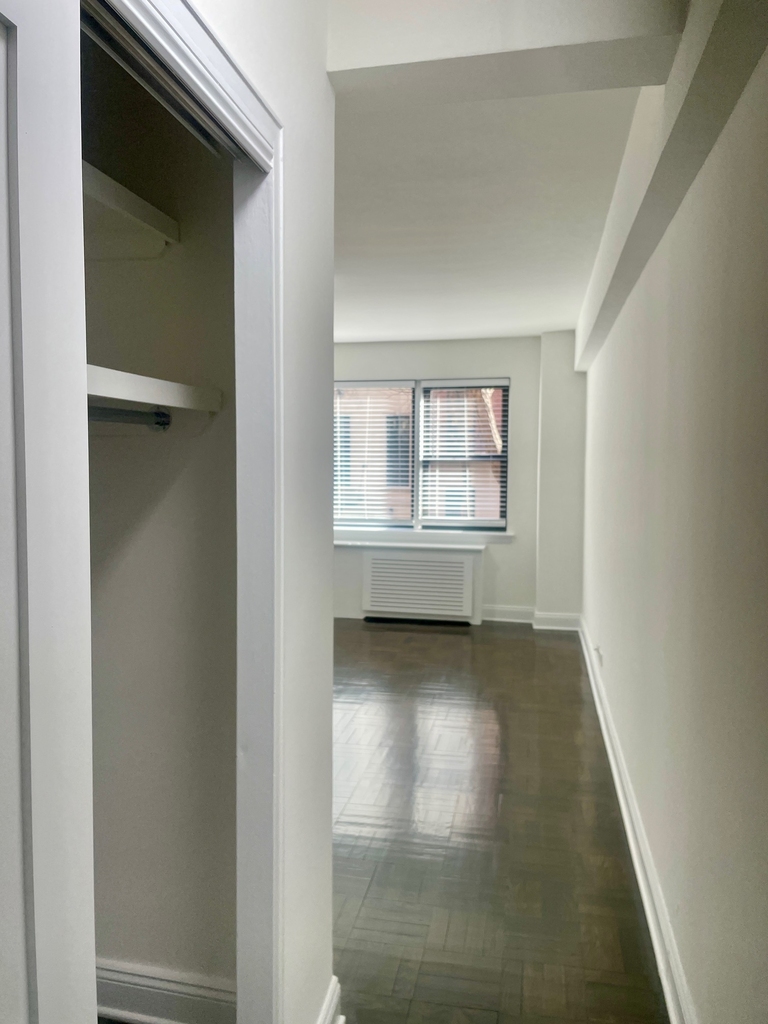 Beekman Place - Photo 2