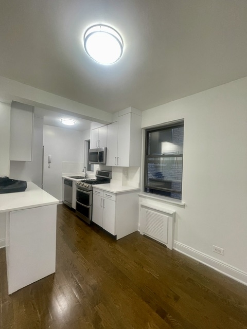 20 Beekman Place, 7B - Photo 8