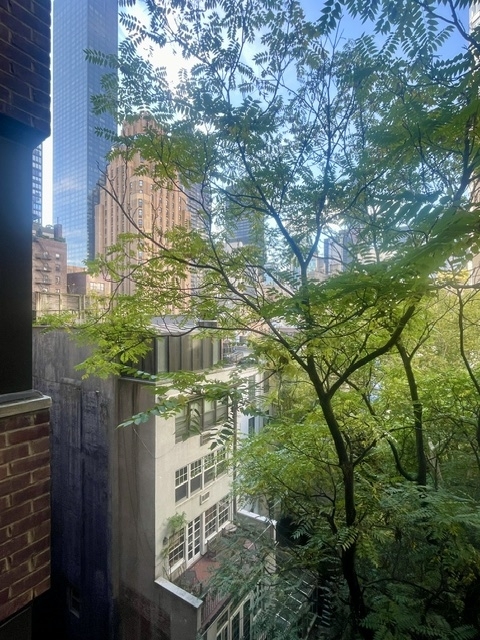 20 Beekman Place, 7B - Photo 14