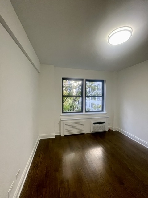 20 Beekman Place, 7B - Photo 13